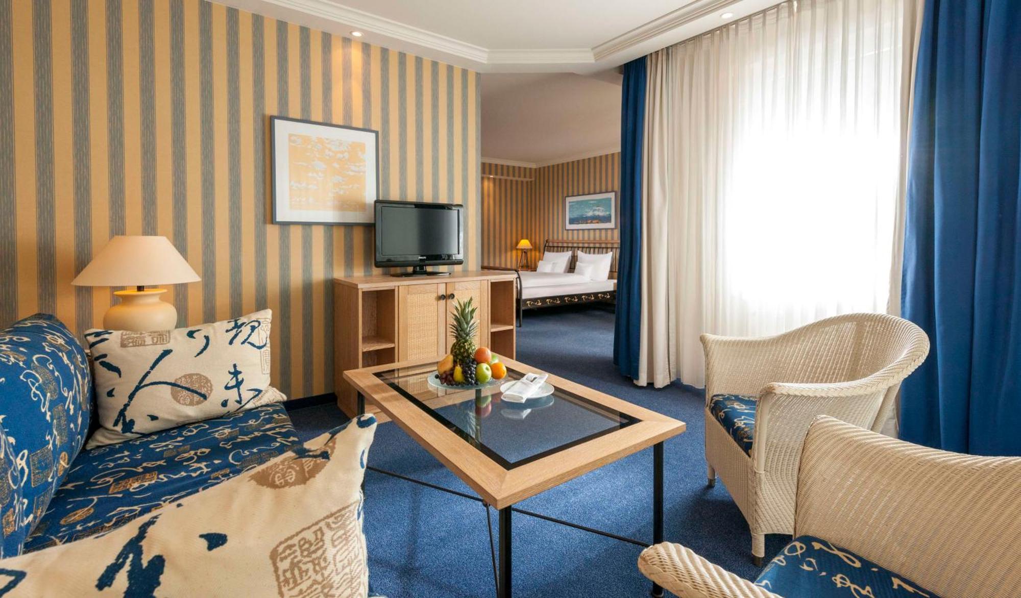 Comfort Suite Partial Sea Side