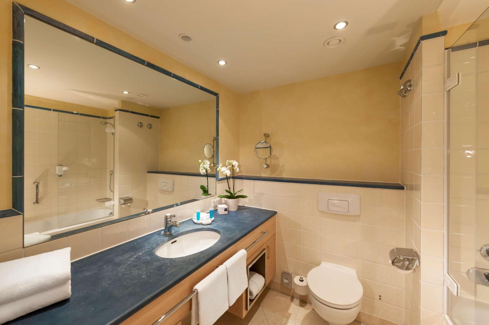 Comfort Suite Land Side