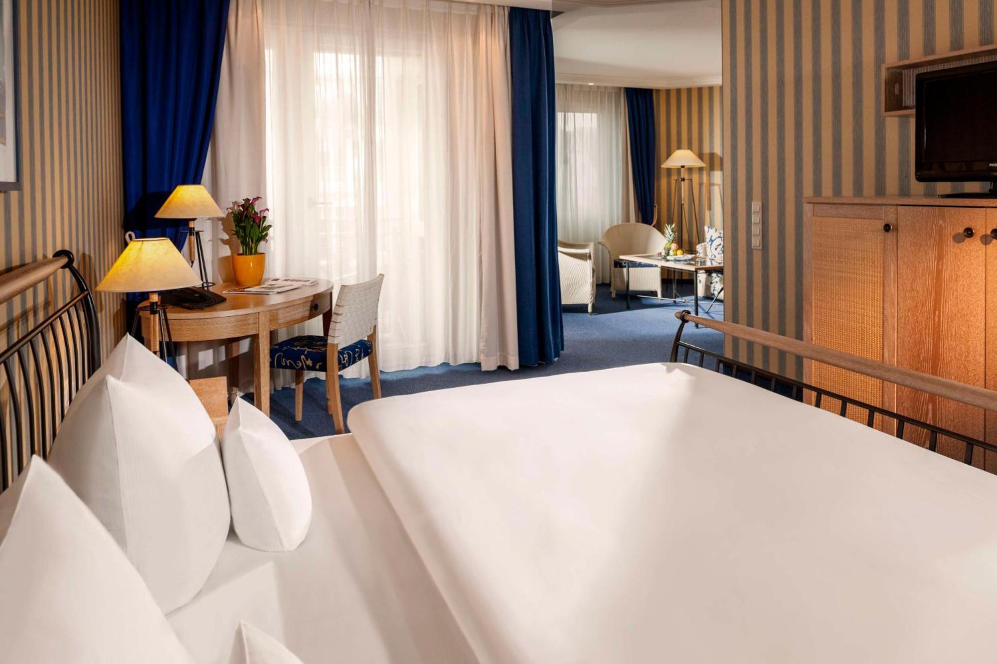 Comfort Suite Partial Sea Side